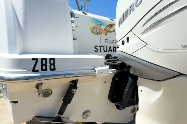 PEARL 31ft Boston Whaler Yacht For Sale