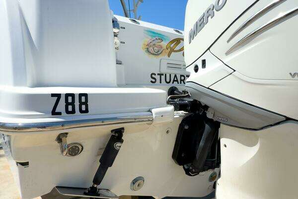 Boston Whaler 315 Conquest Yacht For Sale