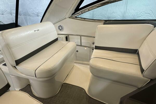 42ft Cruisers Yachts Yacht For Sale