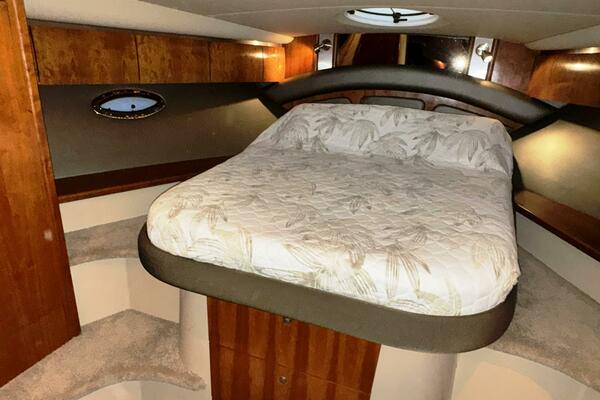 42ft Cruisers Yachts Yacht For Sale