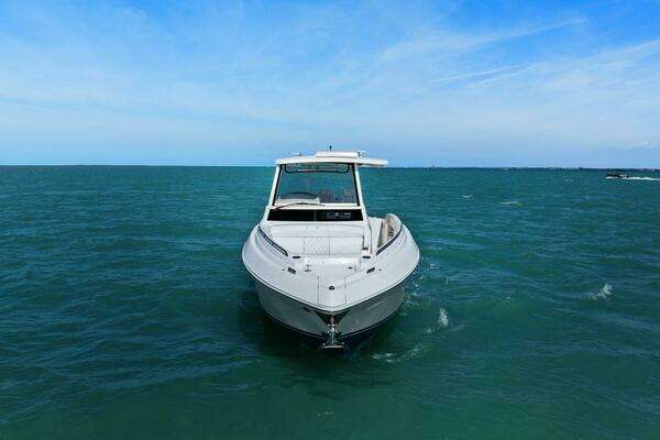 Regal 33 SAV Yacht For Sale