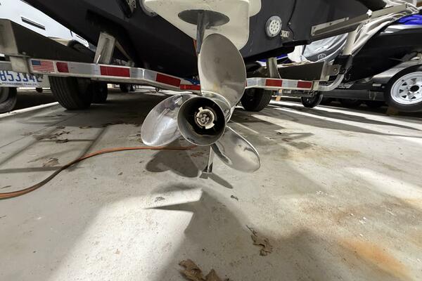 23ft Everglades Yacht For Sale