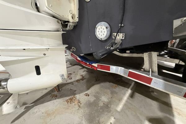 23ft Everglades Yacht For Sale