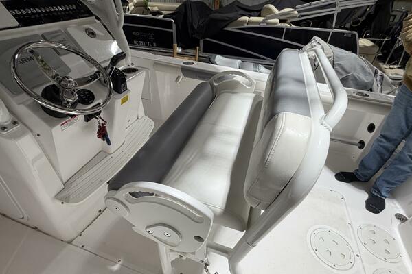 23ft Everglades Yacht For Sale