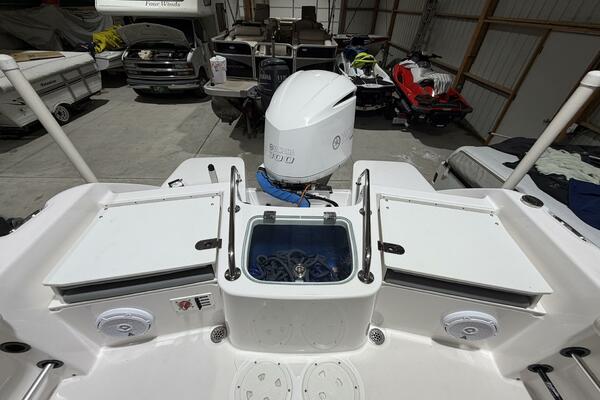 23ft Everglades Yacht For Sale