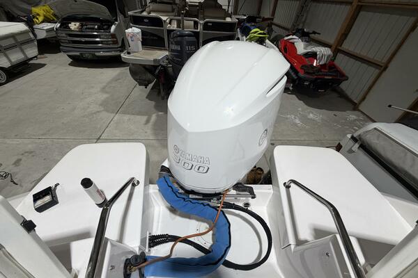 23ft Everglades Yacht For Sale