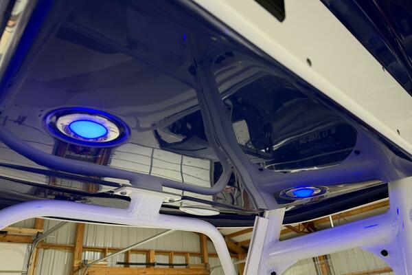 23ft Everglades Yacht For Sale