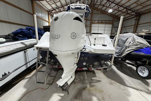 23ft Everglades Yacht For Sale