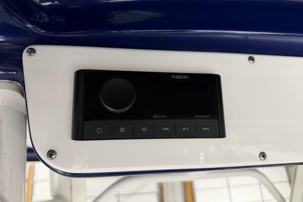 23ft Everglades Yacht For Sale