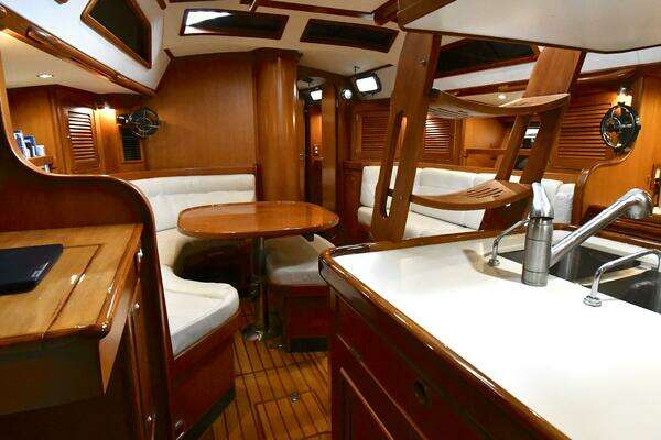 Hylas 46 Yacht For Sale