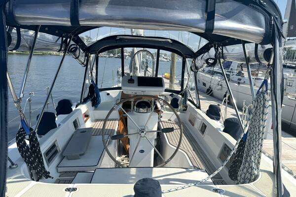 Hylas 46 Yacht For Sale