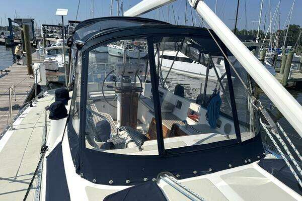 Hylas 46 Yacht For Sale