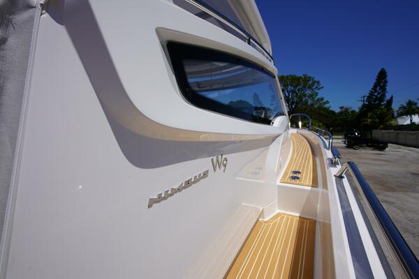 In Stock 2024 Nimbus W9 288 30ft Nimbus Yacht For Sale