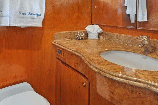 Hargrave Sky Lounge Yacht For Sale