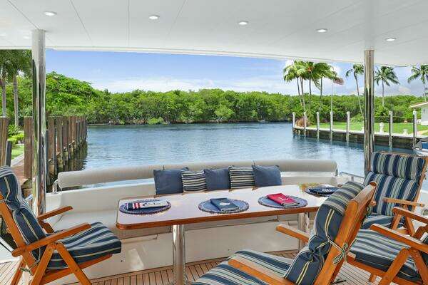 Hargrave Sky Lounge Yacht For Sale