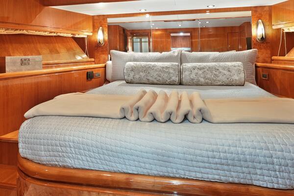 MILES AWEIGH 81ft Hargrave Yacht For Sale