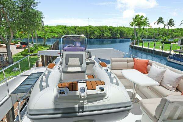 Hargrave Sky Lounge Yacht For Sale