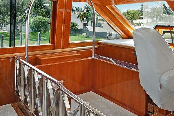 Hargrave Sky Lounge Yacht For Sale