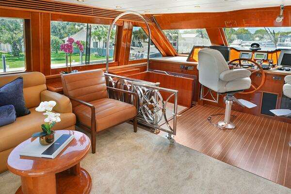 Hargrave Sky Lounge Yacht For Sale