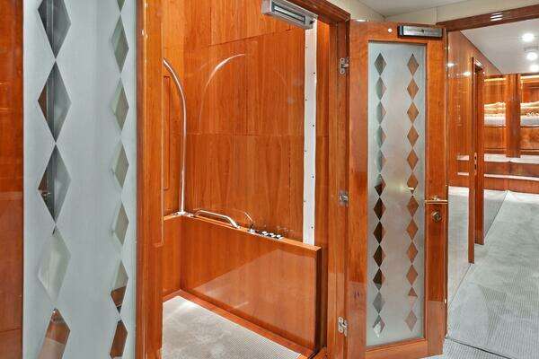 Hargrave Sky Lounge Yacht For Sale