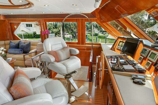 Hargrave Sky Lounge Yacht For Sale