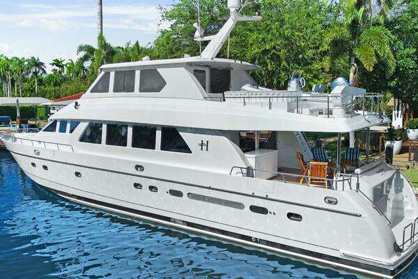 Hargrave Sky Lounge Yacht For Sale