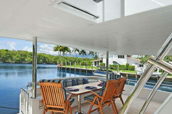 Hargrave Sky Lounge Yacht For Sale