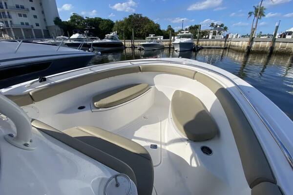 Dolce 28ft Pursuit Yacht For Sale