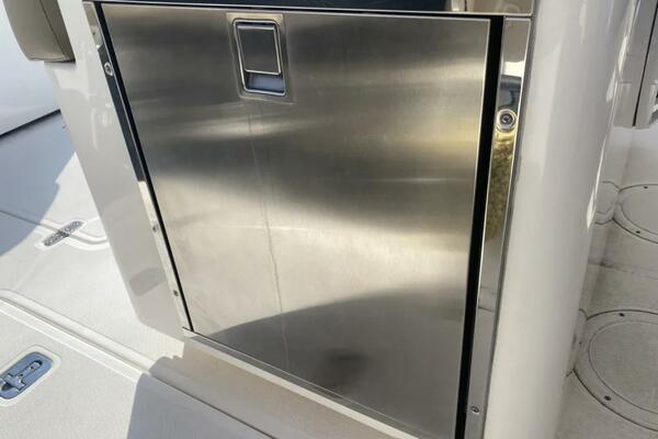 Dolce 28ft Pursuit Yacht For Sale