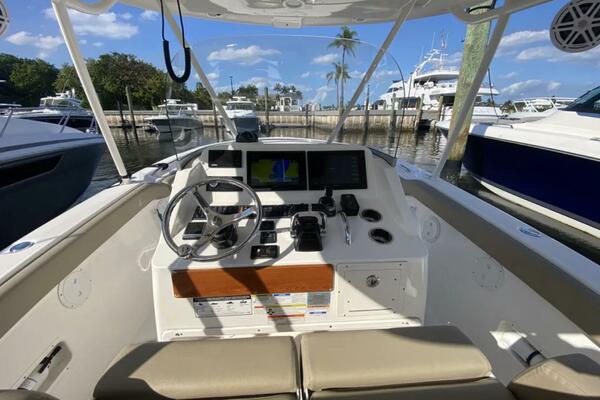 Dolce 28ft Pursuit Yacht For Sale