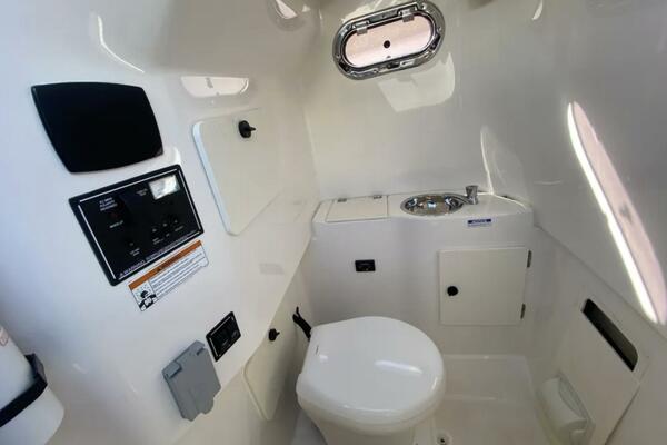 Dolce 28ft Pursuit Yacht For Sale