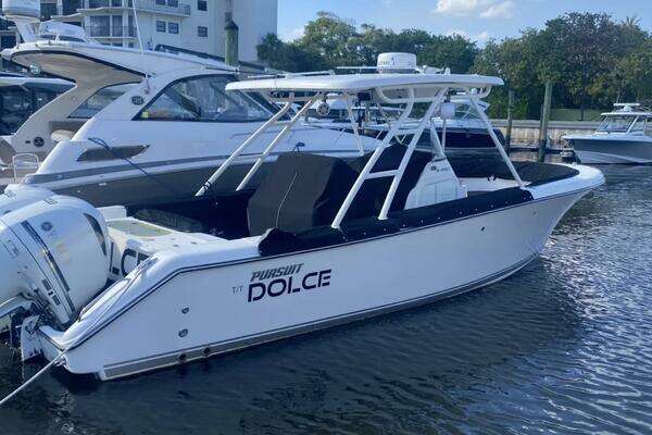 28-ft-Pursuit-2015-Sport-Dolce Delray Beach Florida United States  yacht for sale