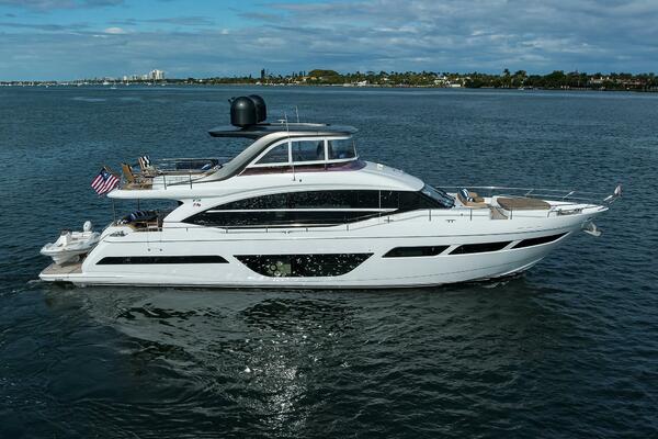 Princess Y78 - Janie II - Profile