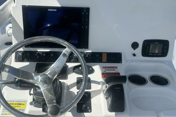 24ft Sea Hunt Yacht For Sale