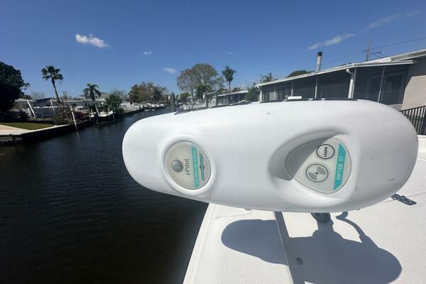 24ft Sea Hunt Yacht For Sale