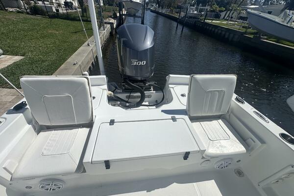 24ft Sea Hunt Yacht For Sale