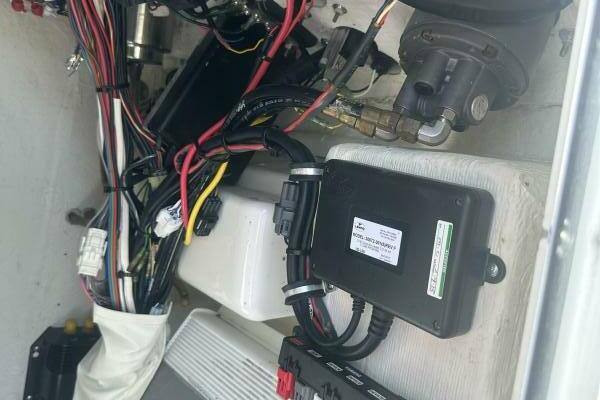 24ft Sea Hunt Yacht For Sale