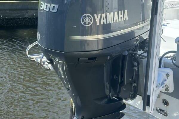 24ft Sea Hunt Yacht For Sale