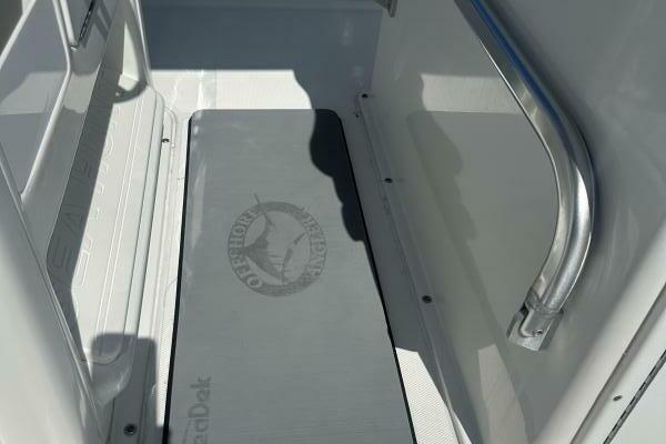 24ft Sea Hunt Yacht For Sale