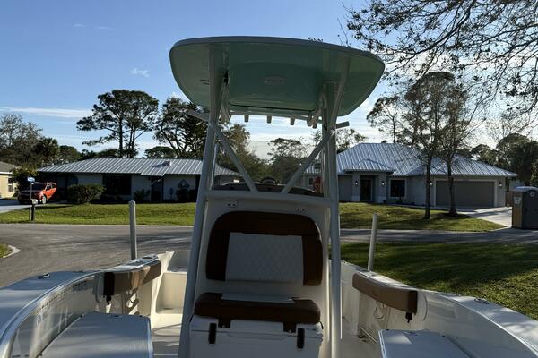 Pioneer 220 Bay Sport