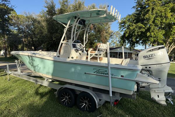 Pioneer 220 Bay Sport