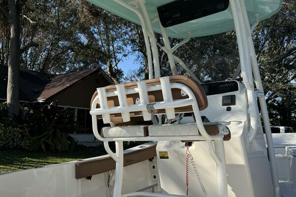 Pioneer 220 Bay Sport