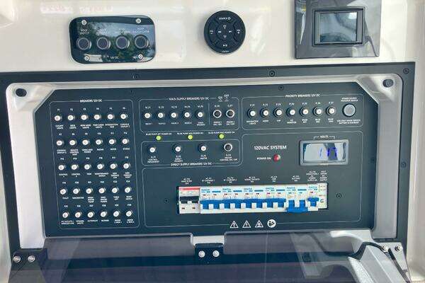 Saxdor 320 GTC Yacht For Sale