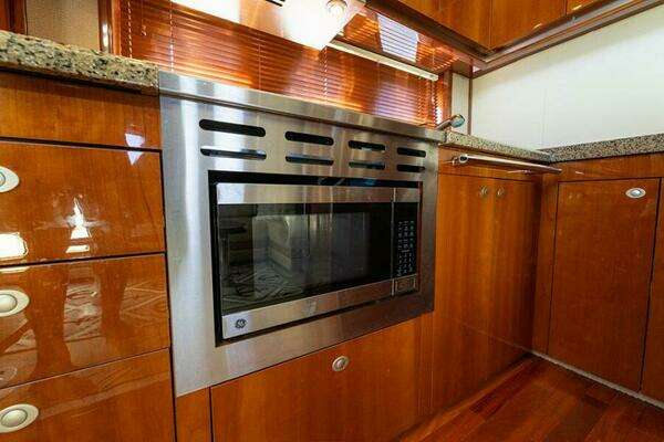 Sea Ray 48 Sundancer Yacht For Sale