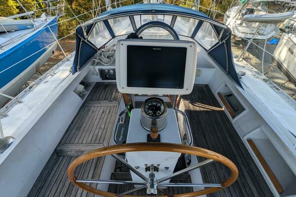 At Last 55ft Tayana Yacht For Sale