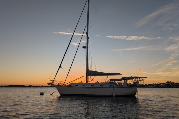 1995 Island Packet 40