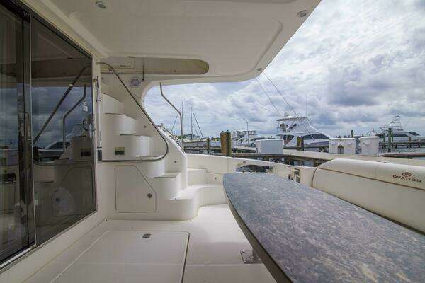 Silverton Ovation Yacht For Sale