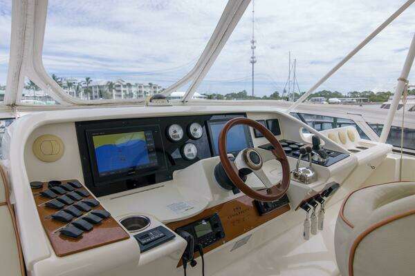 Silverton Ovation Yacht For Sale