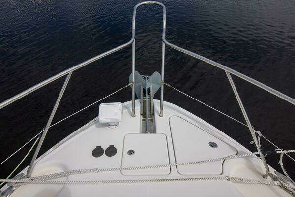 Silverton Ovation Yacht For Sale