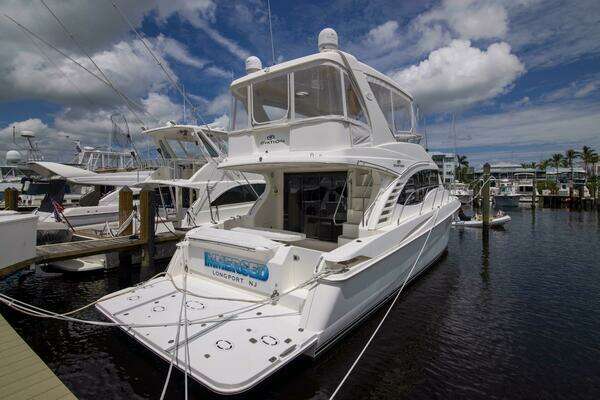 Photo of the 2009 Silverton 52 Ovation "IMMERSED"